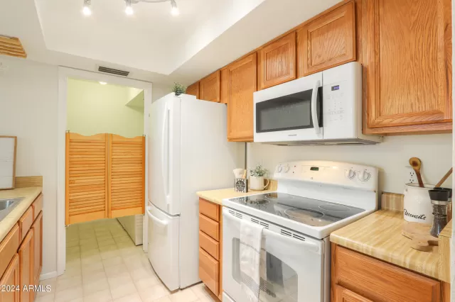 MLS: 6645691 Condo For Sale