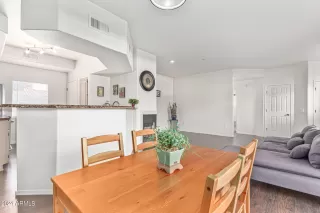 Photo #6: 6645692 Listing 