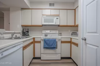 Photo #5: 6645749 Listing 