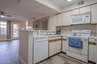 Photo #6: 6645749 Listing 