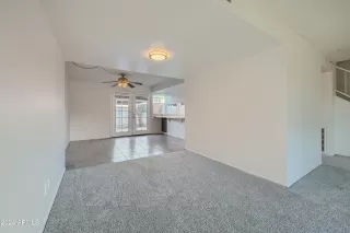 Photo #5: 6645856 Listing