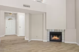 Photo #2: 6645914 Listing 