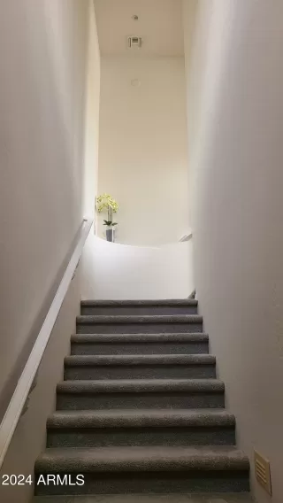 Photo #3: 6645995 Listing