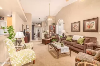 Photo #6: 6646137 Listing 