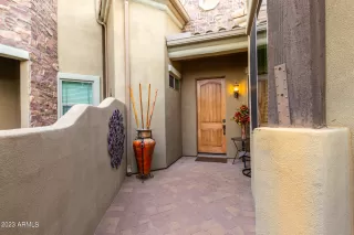 Photo #5: 6646222 Listing