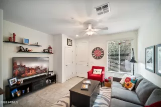 Photo #4: 6646463 Listing