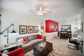 Photo #5: 6646463 Listing