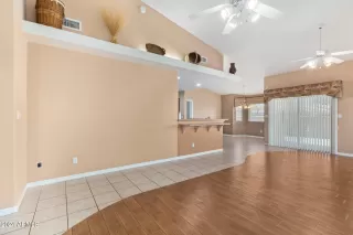 Photo #4: 6646878 Listing 