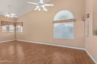 Photo #5: 6646878 Listing 