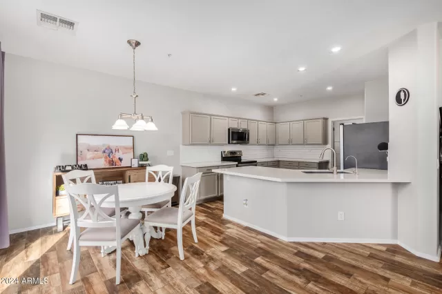 MLS: 6646893 Condo For Sale