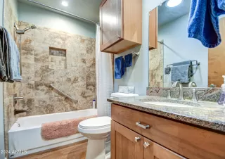 Photo #1: 6646905 Listing 