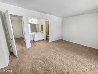 Photo #4: 6646907 Listing