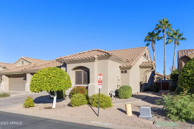 MLS: 6646929 Condo For Sale