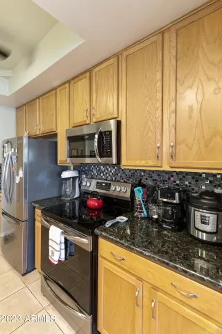 Photo #6: 6646929 Listing