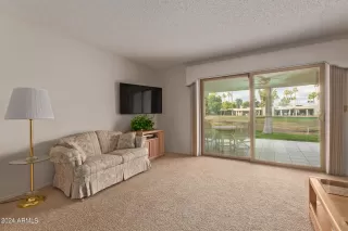 Photo #6: 6646966 Listing