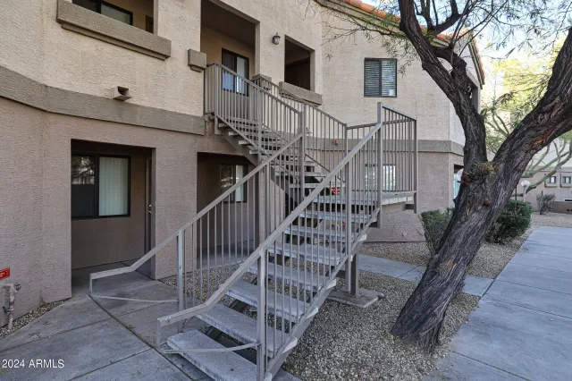 MLS: 6647075 Condo For Sale