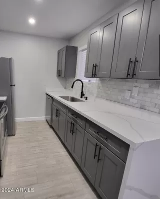 Photo #3: 6647117 Listing 