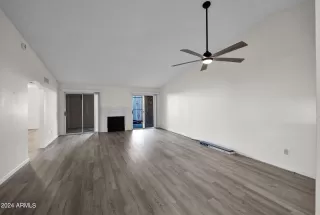 Photo #2: 6647118 Listing 