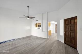 Photo #3: 6647118 Listing 