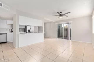 Photo #4: 6647171 Listing