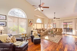 Photo #5: 6647182 Listing 
