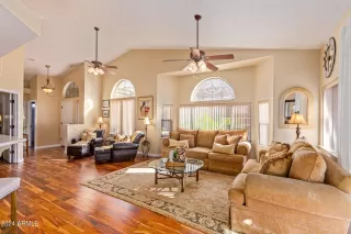 Photo #6: 6647182 Listing 
