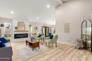 Photo #5: 6647278 Listing 