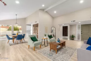 Photo #6: 6647278 Listing 