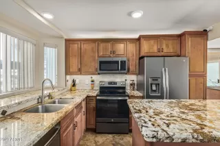 Photo #5: 6647626 Listing