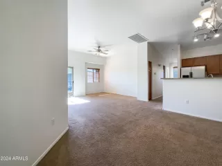 Photo #6: 6648067 Listing 