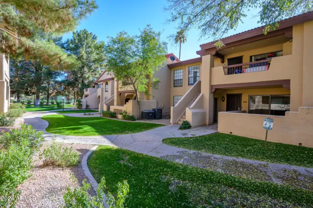 MLS: 6648135 Condo For Sale