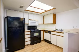 Photo #6: 6648135 Listing