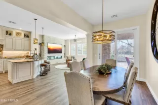 Photo #6: 6648205 Listing