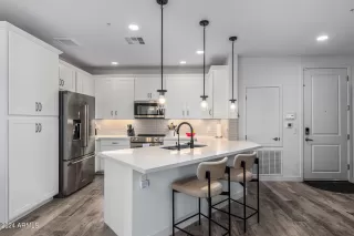 Photo #2: 6648361 Listing 