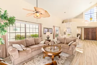 Photo #4: 6648410 Listing