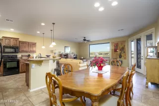 Photo #2: 6648597 Listing