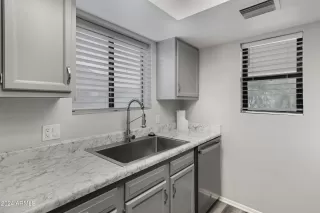 Photo #2: 6648637 Listing 