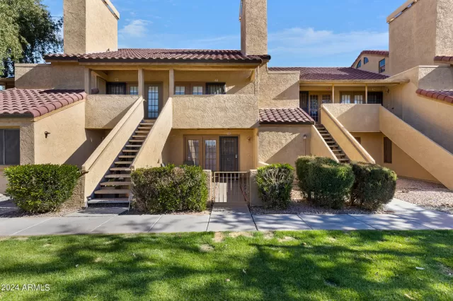 MLS: 6648821 Condo For Sale