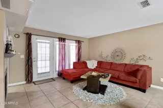 Photo #6: 6648821 Listing 