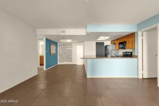 Photo #6: 6648877 Listing 