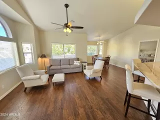 Photo #3: 6649219 Listing