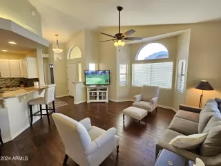 Photo #6: 6649219 Listing