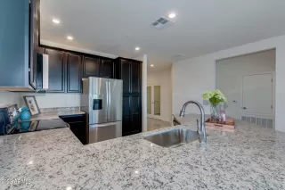 Photo #3: 6649523 Listing 
