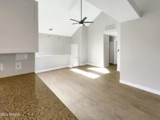 Photo #4: 6649529 Listing 