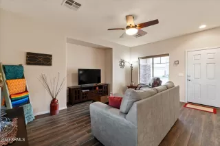 Photo #5: 6649771 Listing