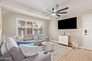 Photo #2: 6649834 Listing