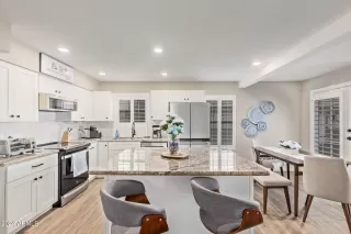 Photo #4: 6649834 Listing