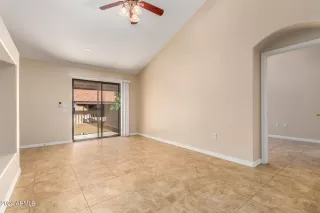 Photo #6: 6649891 Listing