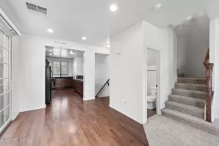 Photo #4: 6649937 Listing 