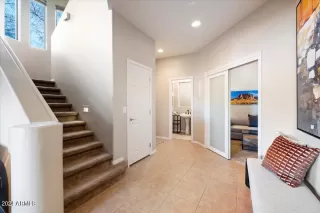 Photo #5: 6650089 Listing